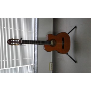 Guitarra Cl&aacute;ssica El&eacute;trificada Gomez